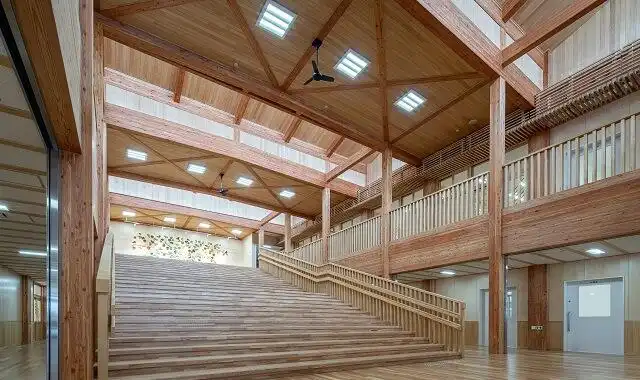 「木造建築における「木材調達」は時間と地場がカギ 青森県・板柳中学校編| 木で建ててみよう